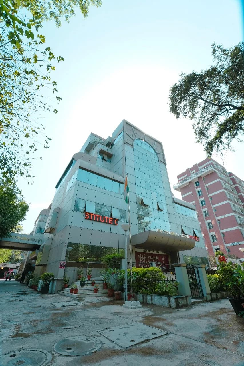 IMM Business School Campus